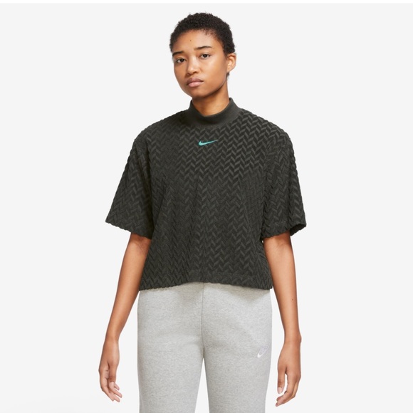 NWT! Nike Jacquard all over print boxy t- green - Picture 3 of 10